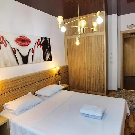 Апартаменти Easystay Flats