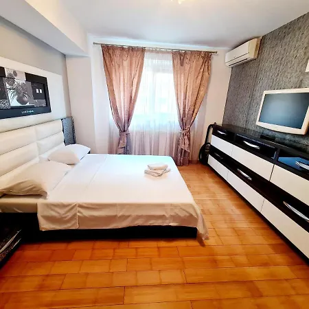 Easystay Flats Апартаменти *